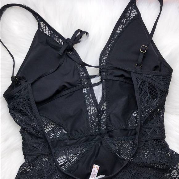 BECCA PLUNGING ONE PIECE CROCHET SWIMSUIT BLACK - Picture 4 of 4